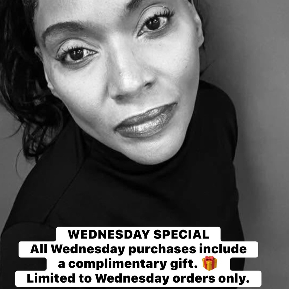 FREE GIFT WITH EVERY ORDER ON WEDNESDAYS!🎁